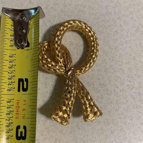Les Bernard Inc woven knot broach (73) - Picture 3 of 4